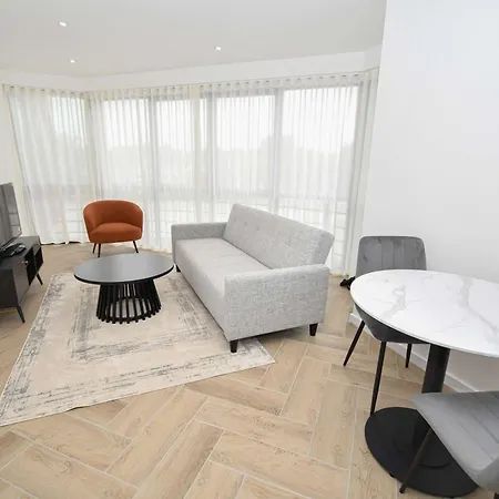 Modern & Bright 1bed In - Sleeps 3 * Leeds (West Yorkshire)