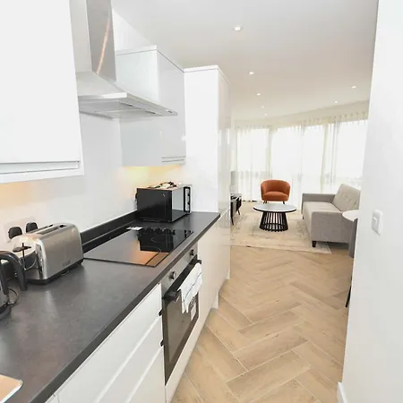 Modern & Bright 1bed In - Sleeps 3 Апартаменты Лидс