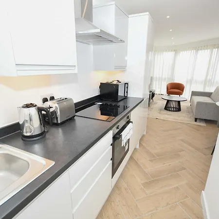 Modern & Bright 1bed In - Sleeps 3 * Лидс