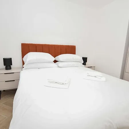 Apartment Modern & Bright 1bed In - Sleeps 3