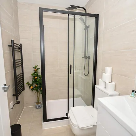 Modern & Bright 1bed In - Sleeps 3